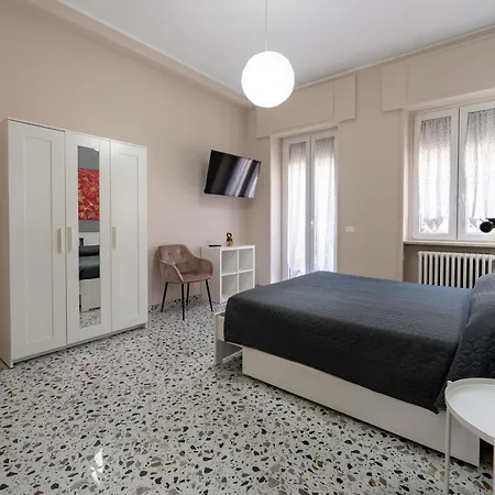 L'affaccio Sulla Piazza Apartment *