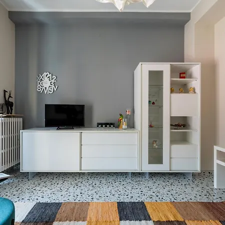 L'affaccio Sulla Piazza