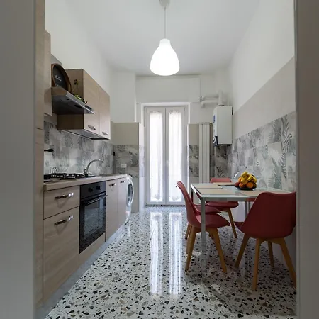 L'affaccio Sulla Piazza Apartment *