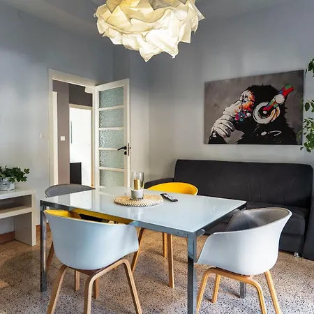 L'affaccio Sulla Piazza Apartment *