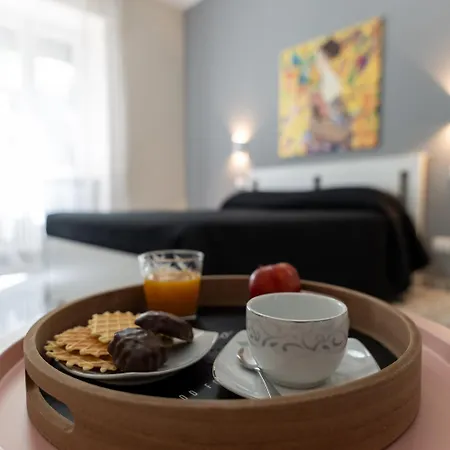 L'affaccio Sulla Piazza