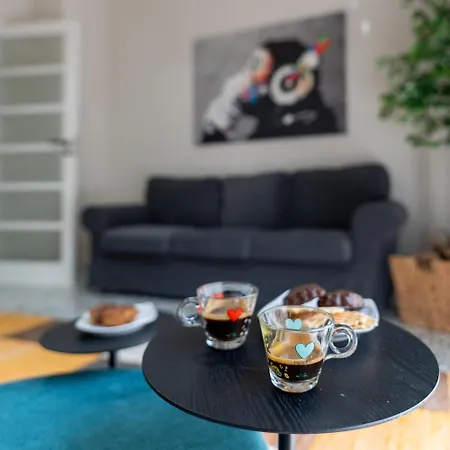 L'affaccio Sulla Piazza Apartment *