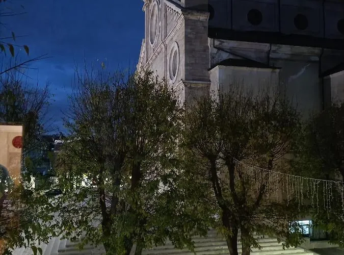 L'affaccio Sulla Piazza