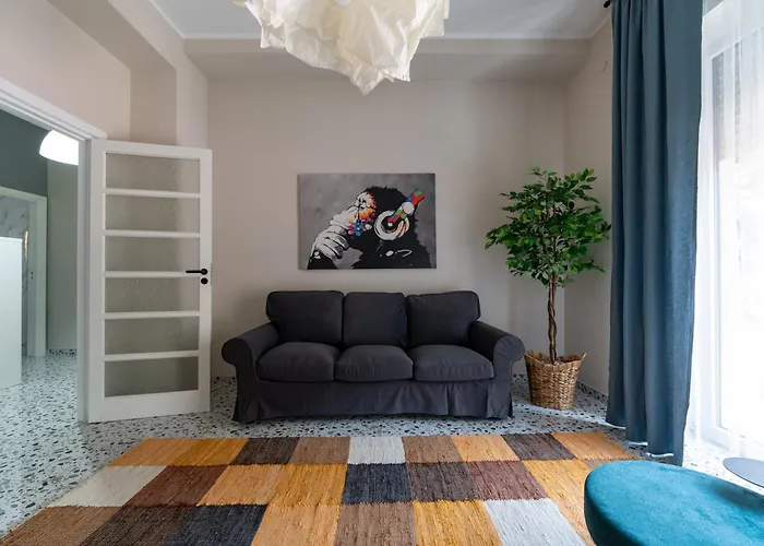 L'affaccio Sulla Piazza * אבזאנו