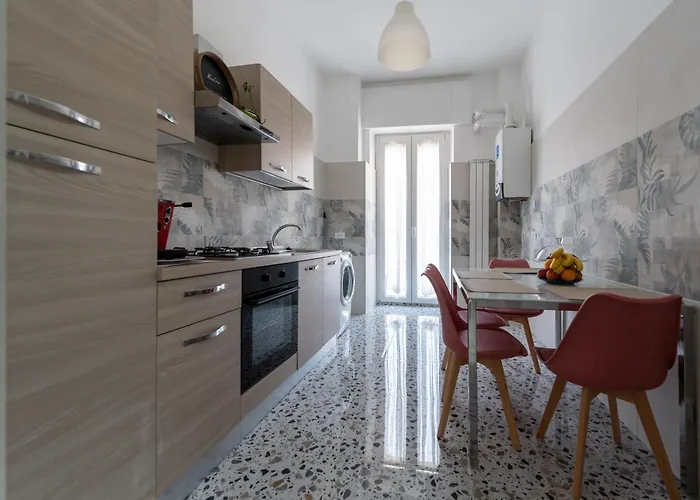 L'affaccio Sulla Piazza דירה אבזאנו