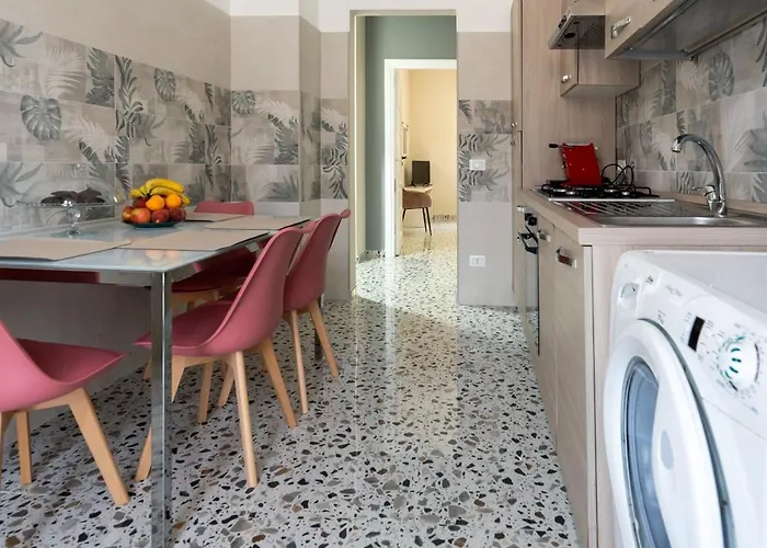 L'affaccio Sulla Piazza アパート アヴェッツァーノ