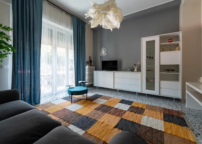 L'affaccio Sulla Piazza